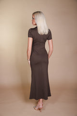 Duga Haljina – Elegantna Ženska Haljina