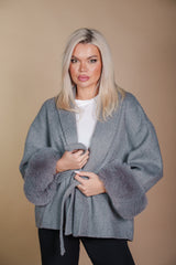 Moderan Ženski Kaput – Elegantni Kaput za Svaki Stil