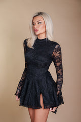 Čipkasta Haljina – Elegantna Ženska Haljina od Čipke