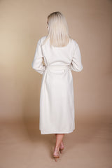 Ženski Kaput – Elegantni i Topli Kaput za Svaku Sezonu